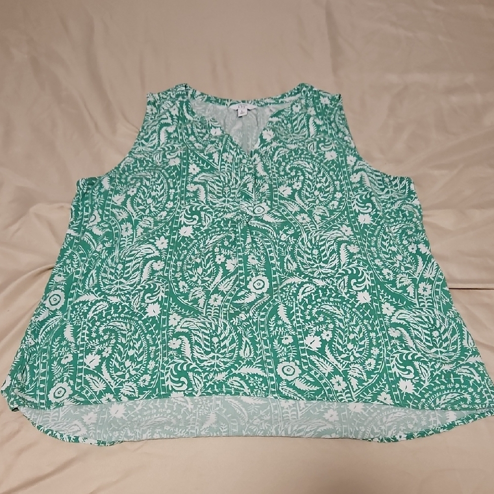 crown & ivy Green Paisely Tank